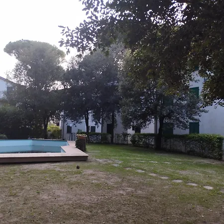 Casa Tra Mare E Montagna A Dei Marmi