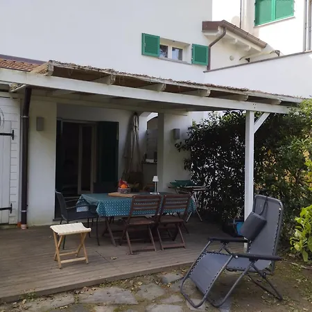 Сasa de vacaciones Casa Tra Mare E Montagna A Dei Marmi